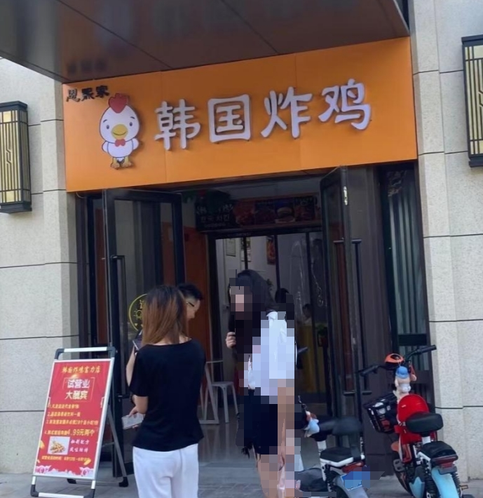 赢博体育官网入口赢博体育【126便民】渭南市区营业中商铺接手即可营业！家政公司、快递驿站、烧烤店、火锅店(图2)